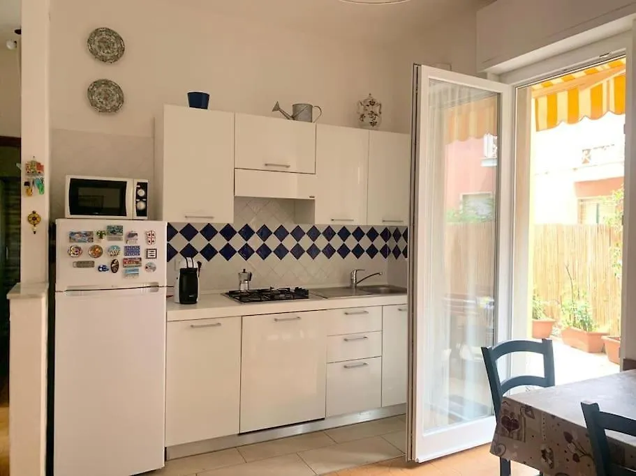 Paola Cosy Apartment With Ac Near Best Beaches Monterosso al Mare