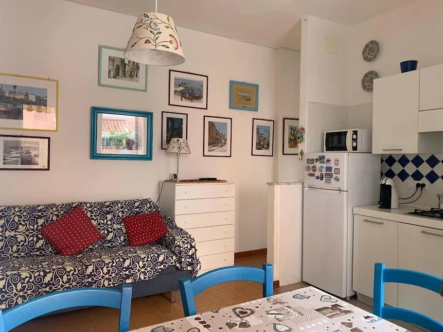 Paola Cosy Apartment With Ac Near Best Beaches Monterosso al Mare Italy